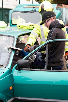 East Sussex Fire and Rescue Service team visit Motor Vehicle students