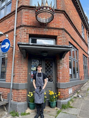 Archie Powell at The Crown, Hastings