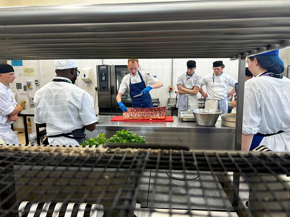 Alumni Return to Kings Restaurant for Real-World Dinner Service Experience