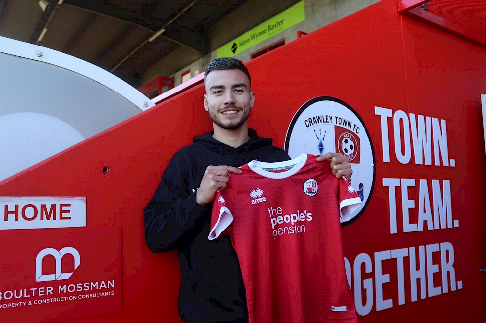 Former East Sussex College student signs first professional contract with Crawley Town Football Club